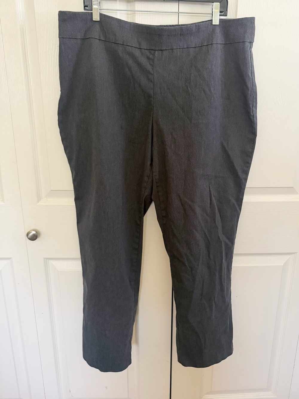 5 for $25! Dana Buchman Dark Gray Cropped Ankle Pants